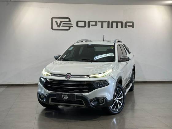 FIAT TORO 2.0 16V TURBO DIESEL RANCH 4WD AT9 FIAT TORO 2.0 16V TURBO DIESEL RANCH 4WD AT9